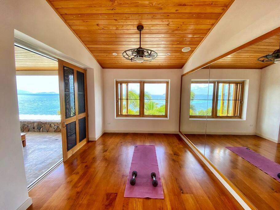 Luxury 7Br Waterfront Villa With Views Of Marina Cay And Scrub Island East End Exterior photo